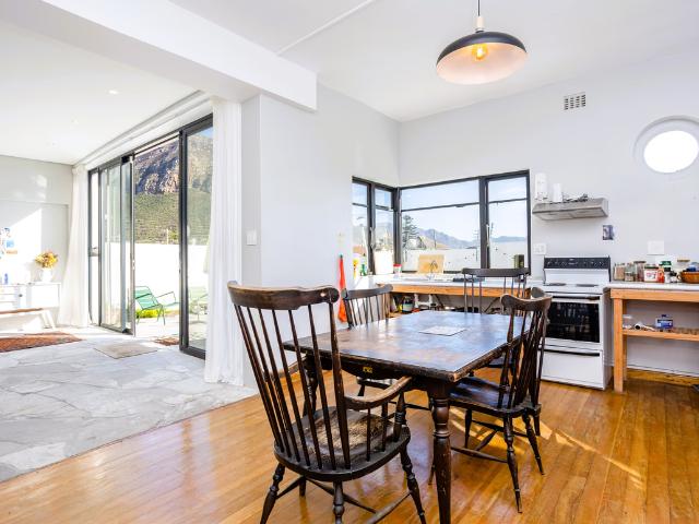 3 Bedroom Freestanding To Let in Muizenberg