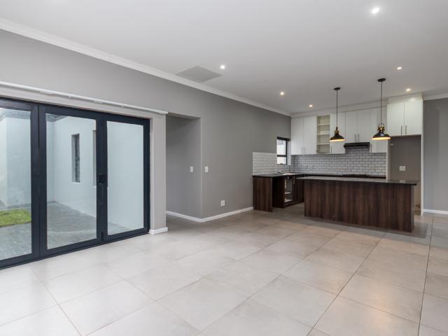 3 Bedroom Freestanding To Let in Sandown