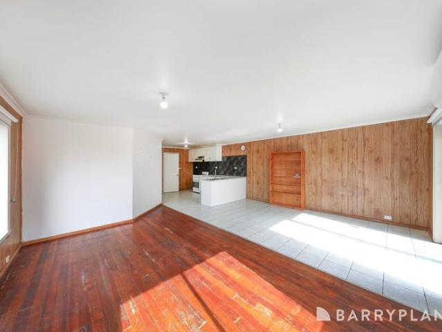 3 bedroom front facing unit
