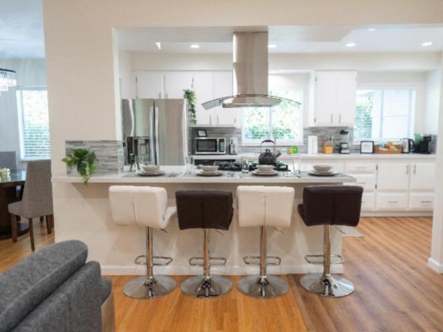 3 bedroom, Fullerton CA 92833 102769976