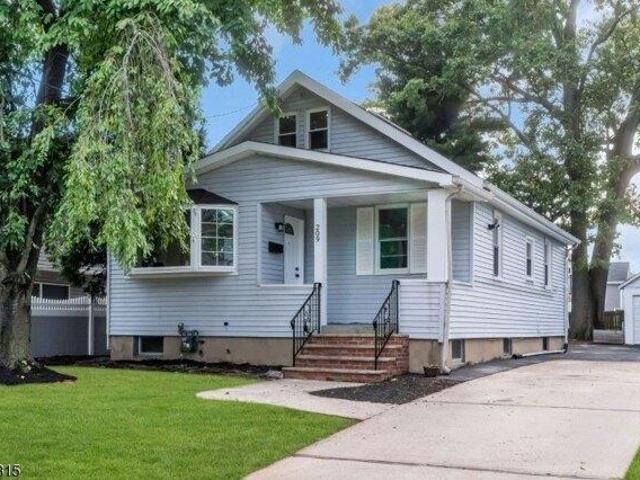 3 bedroom, Kenilworth NJ 07033 105232558