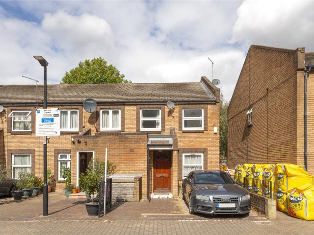 3 bedroom House Rectory Square, E1