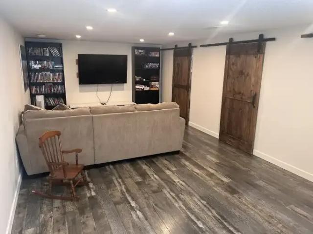 3 Bedroom House Cochrane AB 104910294