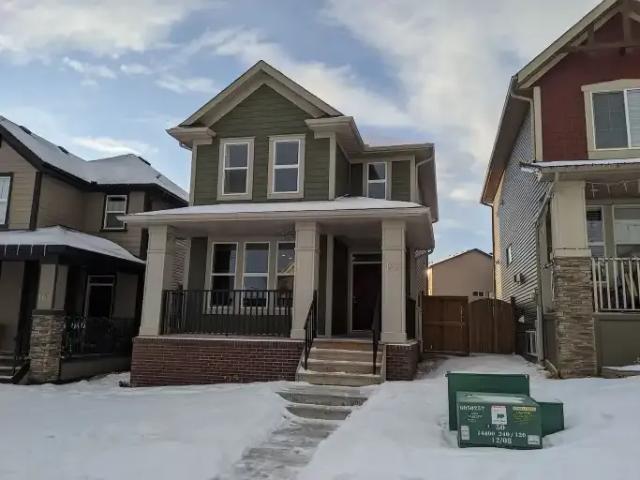 3 Bedroom House Cochrane AB 105185815