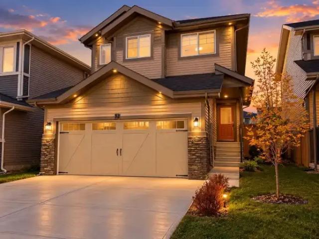 3 Bedroom House Cochrane AB 106134658