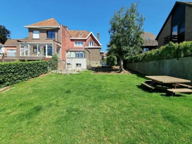 3 bedroom house Company lease possible