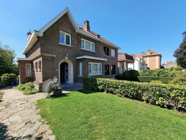 3 bedroom house Company lease possible