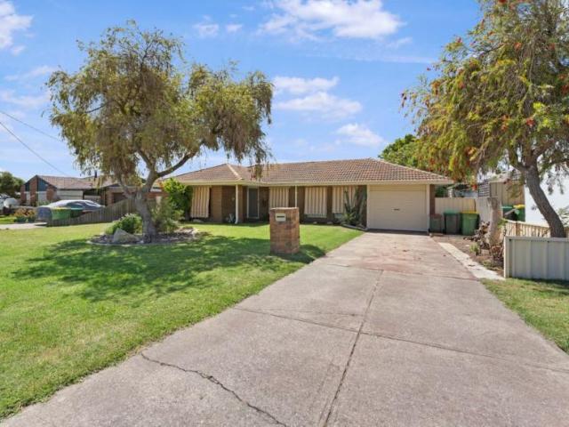 3 Bedroom House Cooloongup, WA 105810946