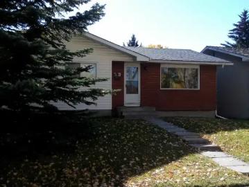3 Bedroom House Calgary AB 103411055