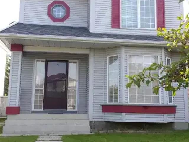 3 Bedroom House Calgary AB 103651915