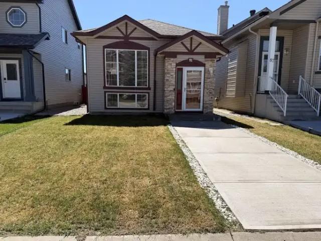 3 Bedroom House Calgary AB 103011730