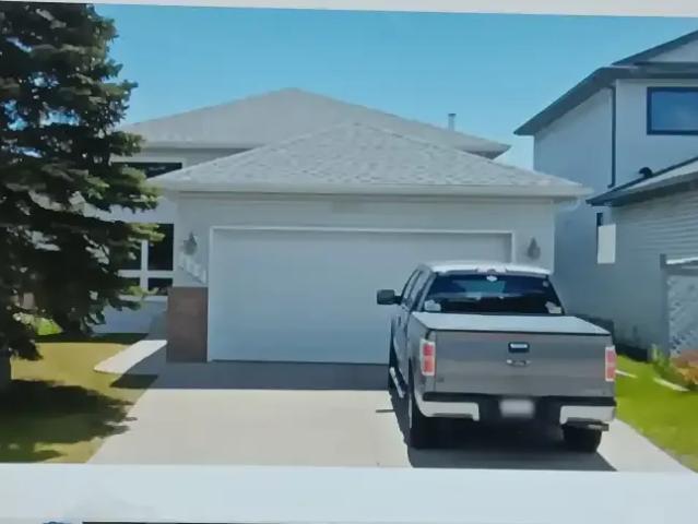3 Bedroom House Calgary AB 104401506