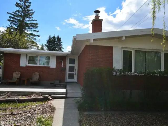 3 Bedroom House Calgary AB 104401548