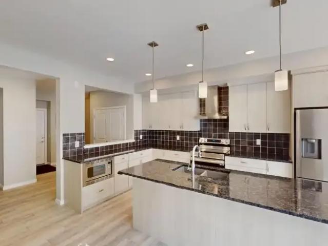 3 Bedroom House Calgary AB 104401594