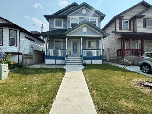 3 Bedroom House Calgary AB 104506876