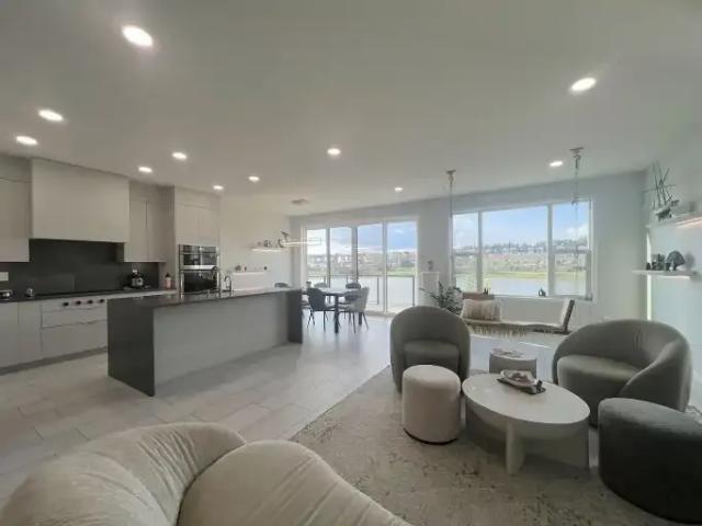 3 Bedroom House Calgary AB 104535528