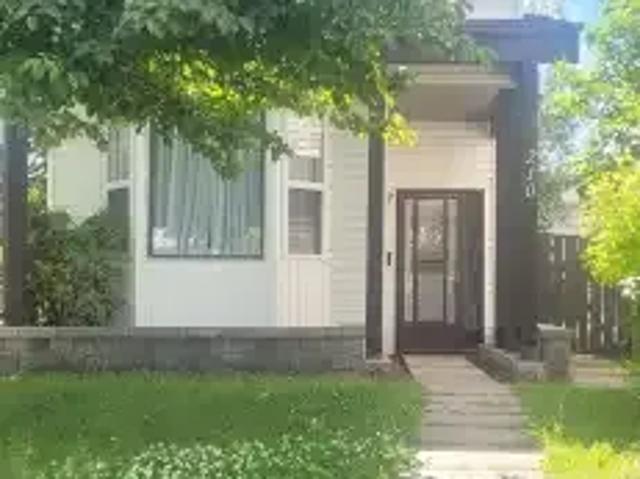 3 Bedroom House Calgary AB 104563501