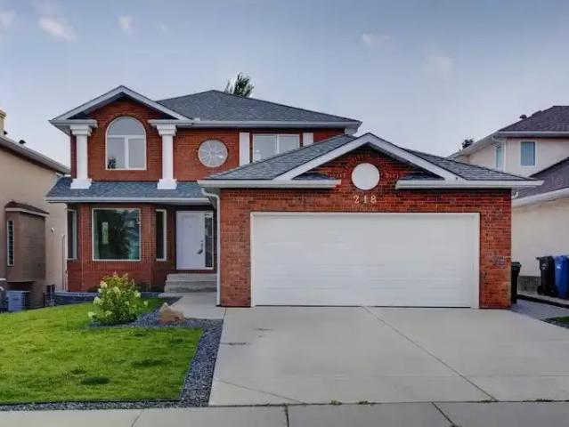 3 Bedroom House Calgary AB 104563222