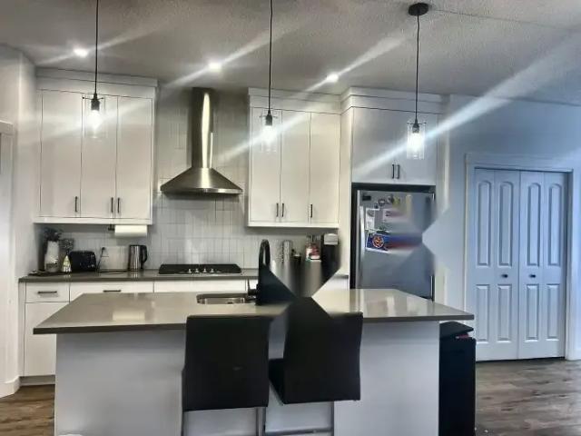 3 Bedroom House Calgary AB 104598226