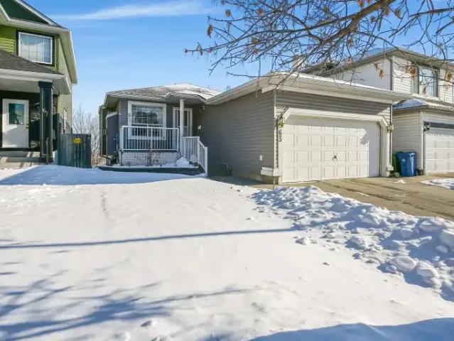 3 Bedroom House Calgary AB 104888652