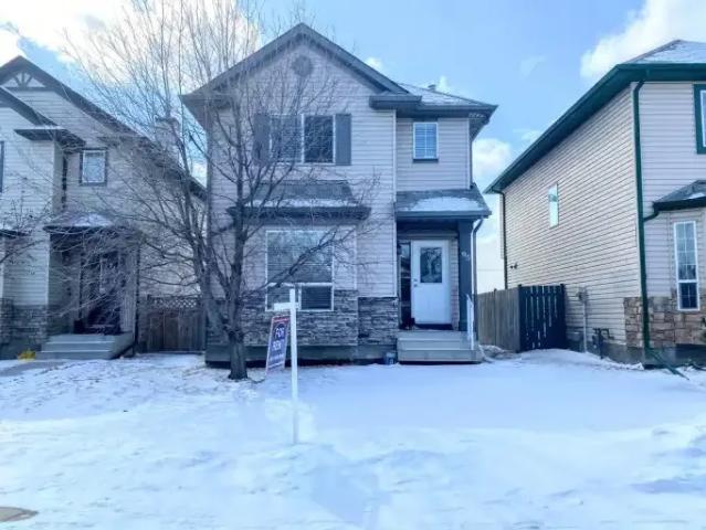 3 Bedroom House Calgary AB 104888350