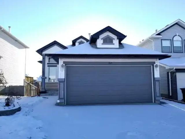 3 Bedroom House Calgary AB 104940823