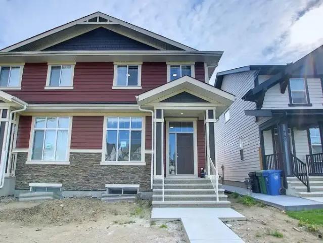 3 Bedroom House Calgary AB 104957372