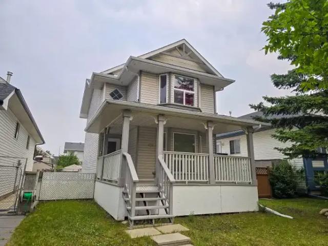 3 Bedroom House Calgary AB 104972574