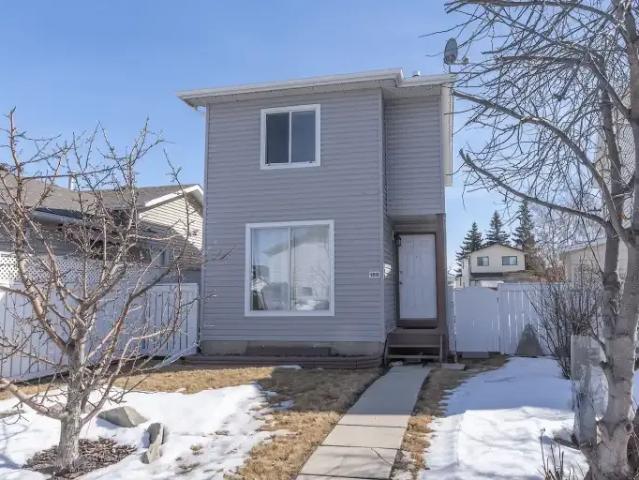 3 Bedroom House Calgary AB 104972636