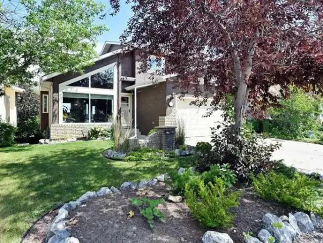 3 Bedroom House Calgary AB 104972699