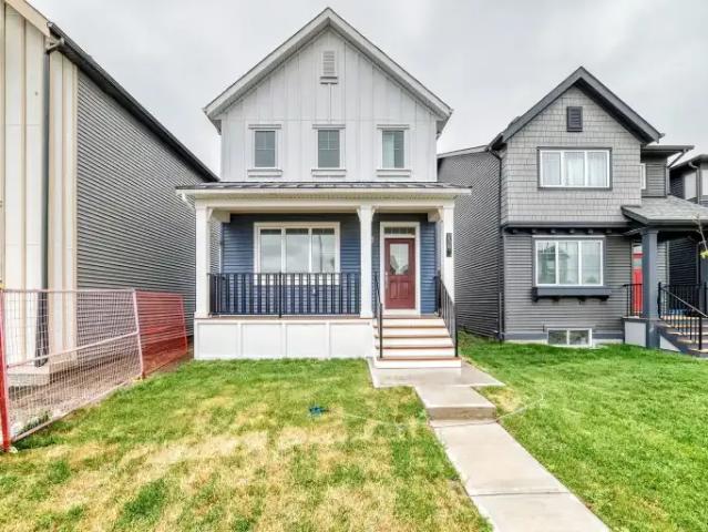 3 Bedroom House Calgary AB 104985962