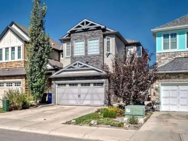 3 Bedroom House Calgary AB 104985387