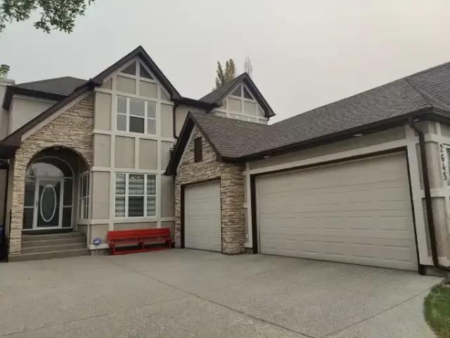 3 Bedroom House Calgary AB 104986002
