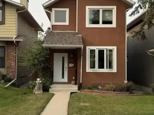 3 Bedroom House Calgary AB 104991633