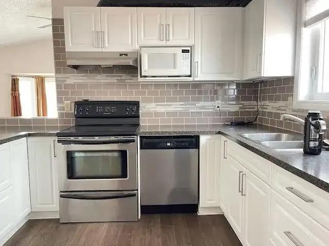3 Bedroom House Calgary AB 104183014