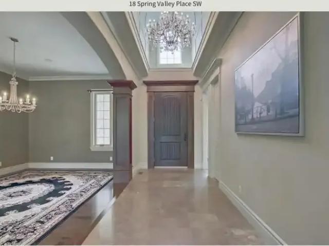 3 Bedroom House Calgary AB 105565500