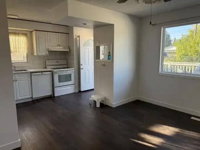 3 Bedroom House Calgary AB 105565523