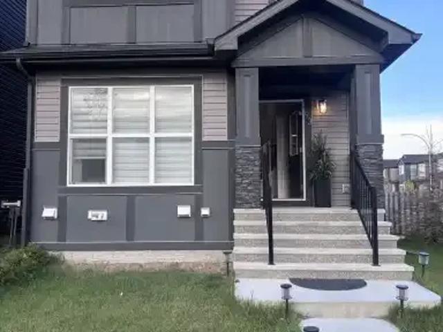 3 Bedroom House Calgary AB 105654076