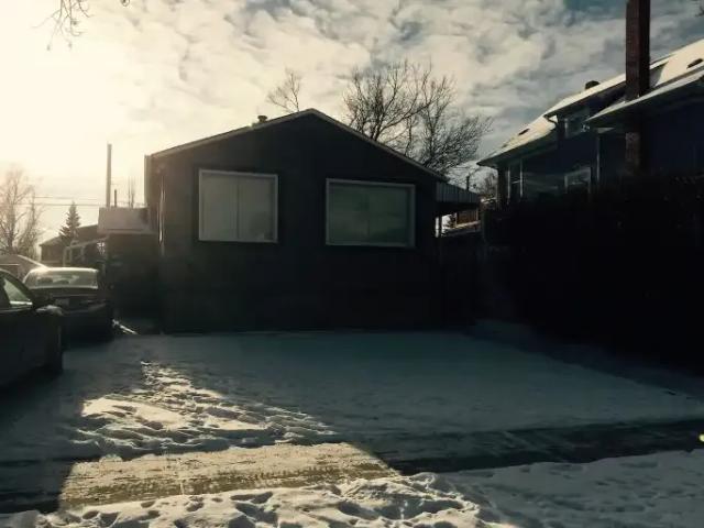 3 Bedroom House Calgary AB 105793001