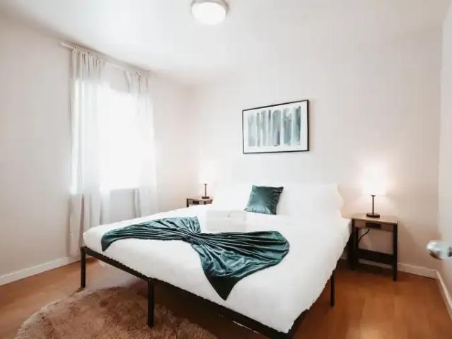 3 Bedroom House Calgary AB 105087470