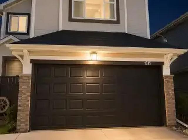 3 Bedroom House Calgary AB 105394829