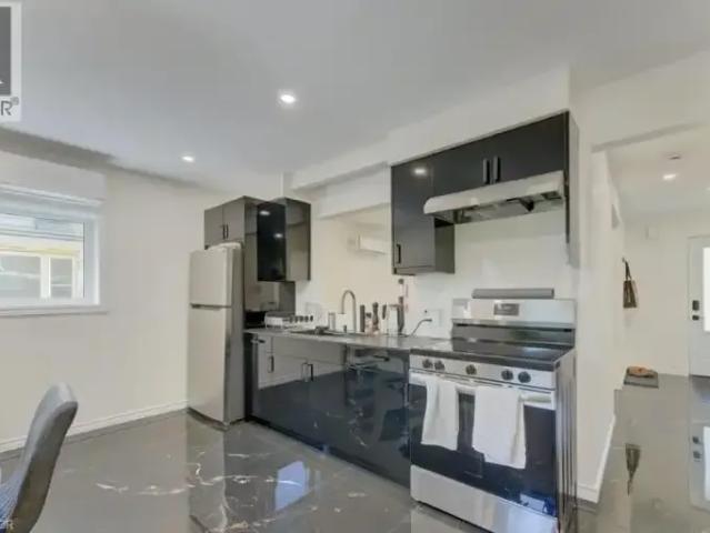 3 Bedroom House Cambridge ON 102952135
