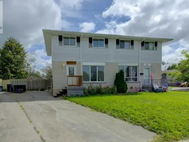 3 Bedroom House Cambridge ON 105654213