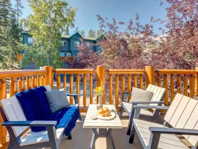 3 Bedroom House Canmore AB 104681494