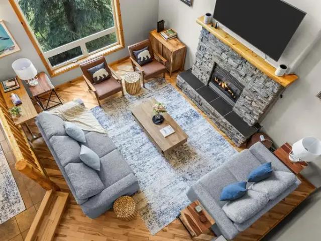 3 Bedroom House Canmore AB 105047510