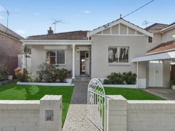 3 Bedroom House Carlton NSW 102433404