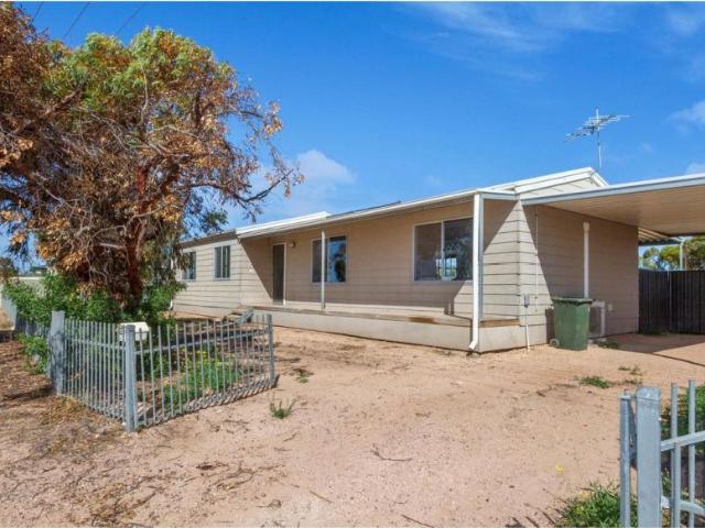 3 Bedroom House Ceduna SA 106016190
