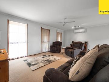 3 BEDROOM HOUSE CENTRAL MELTON