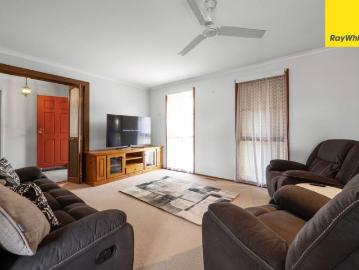 3 BEDROOM HOUSE CENTRAL MELTON