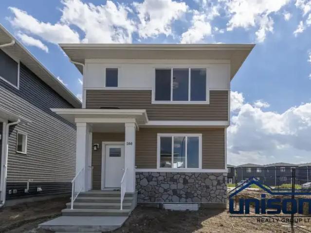 3 Bedroom House Chestermere AB 105643233